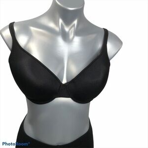 Lightly padded black Wacoal bra, 36D, EUC